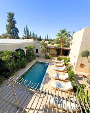 Run Villa Marine, Elegant Private Villa in Marrakech with Heated Pool Option